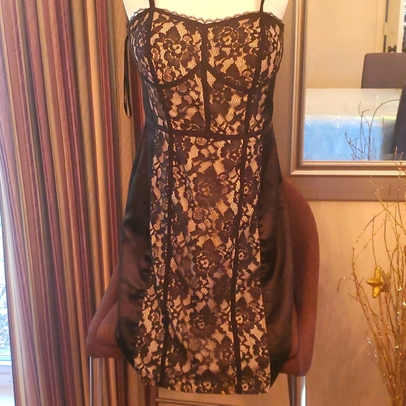 Guess lace and satin corset mini dress size 4 - Picture 1 of 6